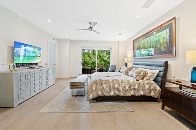 Building Photo - 13633 Deering Bay Dr