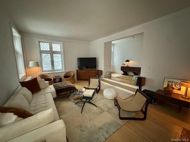 Building Photo - 61 Crows Nest Rd