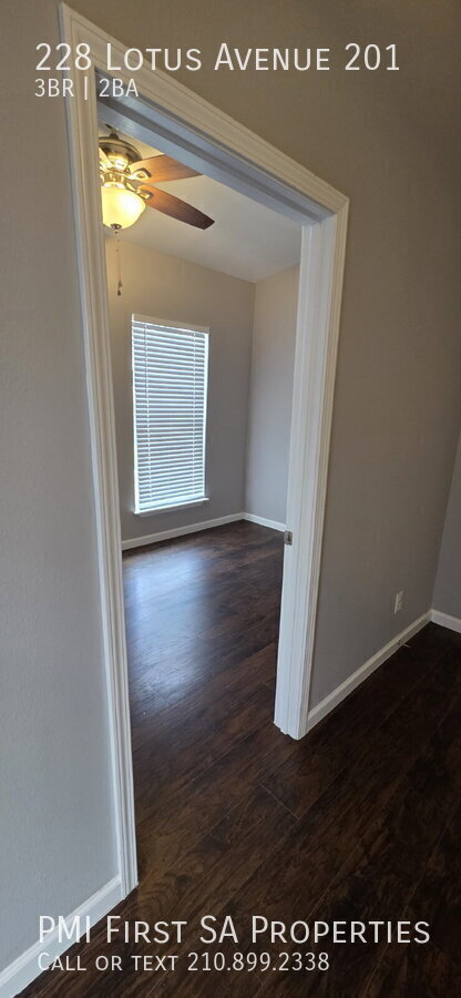 Building Photo - 228 Lotus Ave