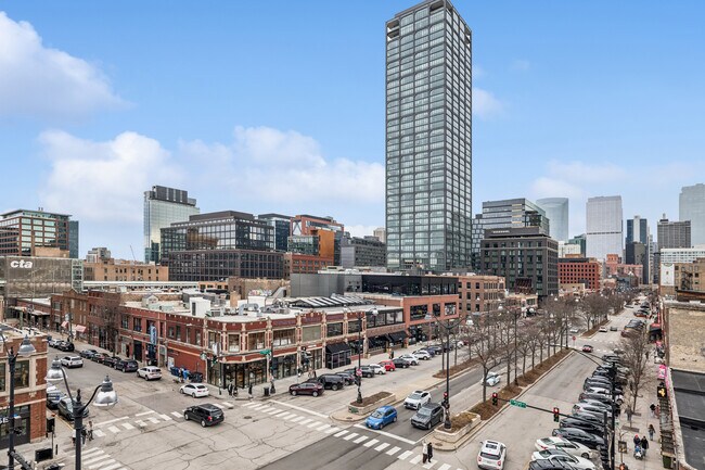 Building Photo - 1000 W Washington Blvd