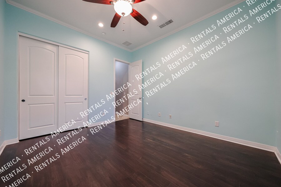 Building Photo - 21665 S 215th Pl