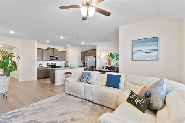 Building Photo - 1109 Blossom Ct Dr