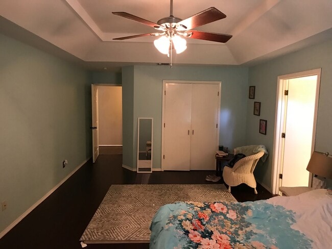 Building Photo - 3B/2B Mcallen ( Ware and Lark )