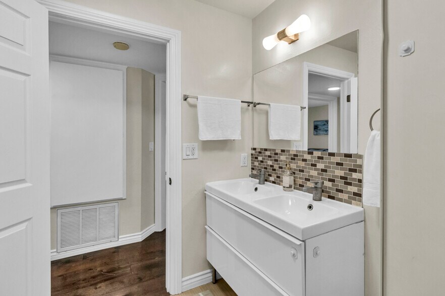 Building Photo - 4499 Via Marisol Via