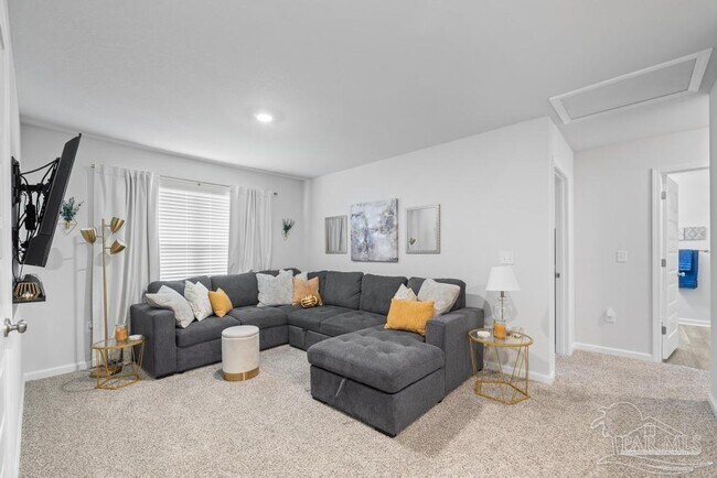 Building Photo - 5213 Peach Dr
