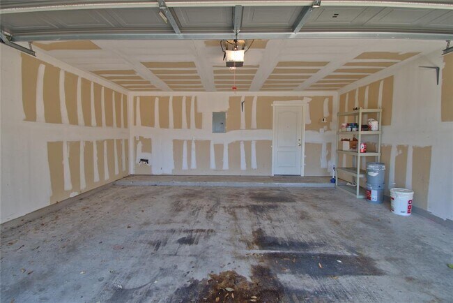 Building Photo - 123 Aguilar Dr