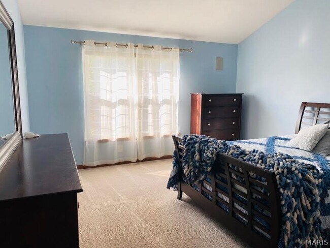 Building Photo - 809 Barklage Ct