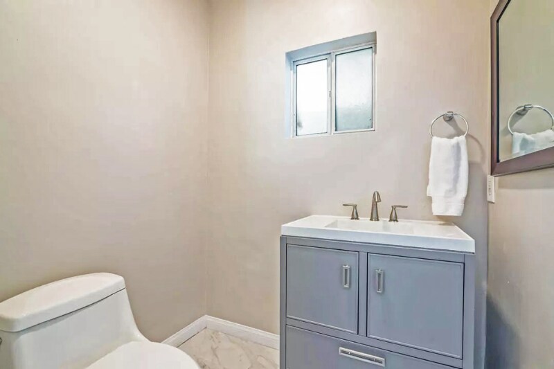 Building Photo - 3615 Sunswept Dr