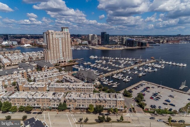 Building Photo - 100 Harborview Dr