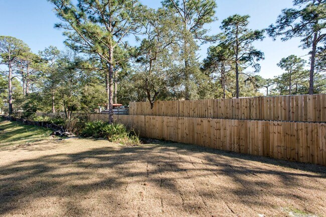 Building Photo - NEWER LUXURY TOWNHOME IN SANTA ROSA BEACH