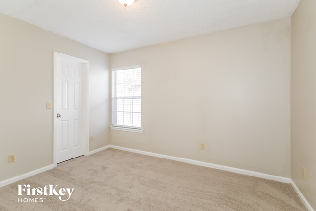 Building Photo - 8029 Swamp Flower Dr