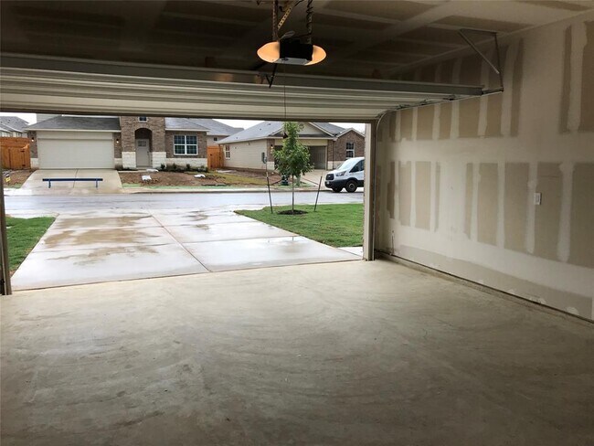 Building Photo - 6409 Kildare Dr