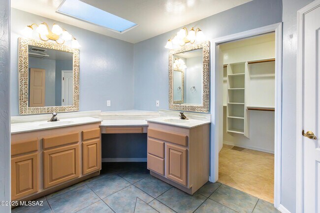 Building Photo - 414 Bury Ct