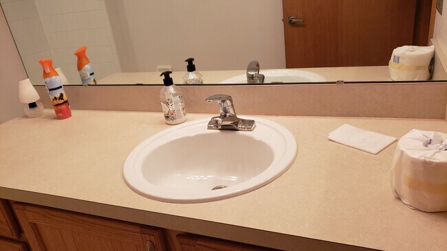 Building Photo - 2206 Deata Ct