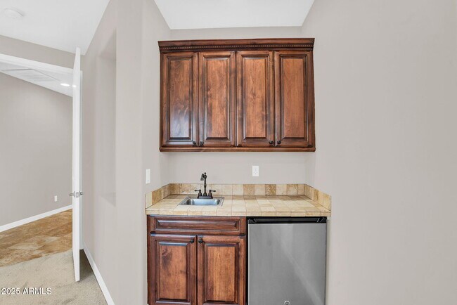 Building Photo - 1414 W Coral Reef Dr