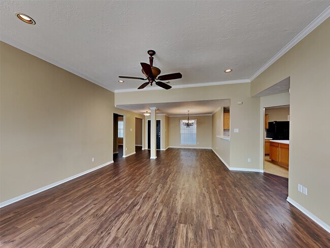 Building Photo - 29010 Ashbrook Ln