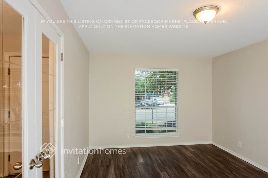 Building Photo - 559 Red Quill Nest