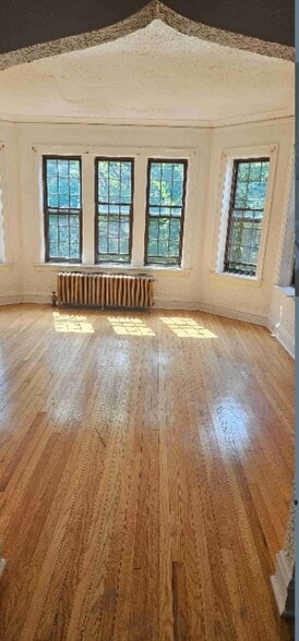 Primary Photo - 8119 S Vernon Ave