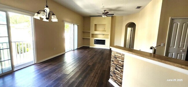 Building Photo - 7110 Red Lantern Dr