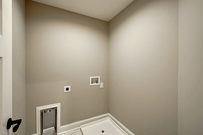 Building Photo - 21 Atlas Wy