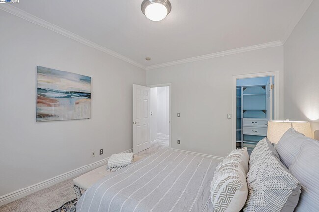 Building Photo - 260 Abigail Cir