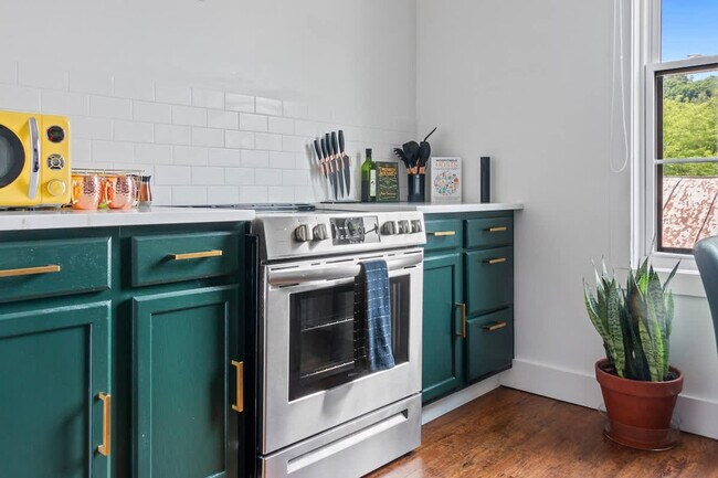 Building Photo - 241 W Water St