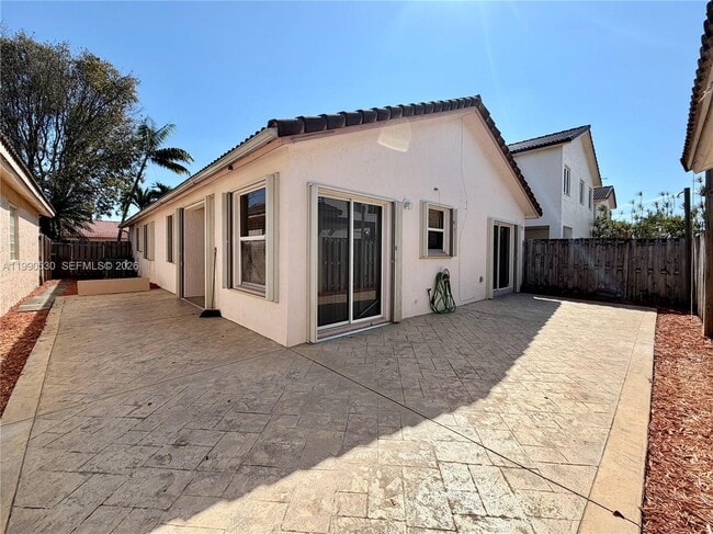 Building Photo - 15021 SW 141st Ln