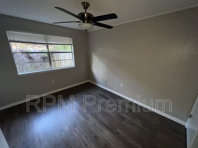 Building Photo - 5106 Tristian Ave