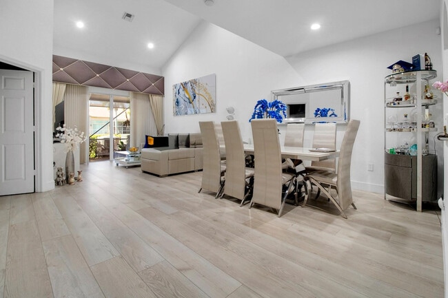 Building Photo - 5095 Madison Lakes Cir N