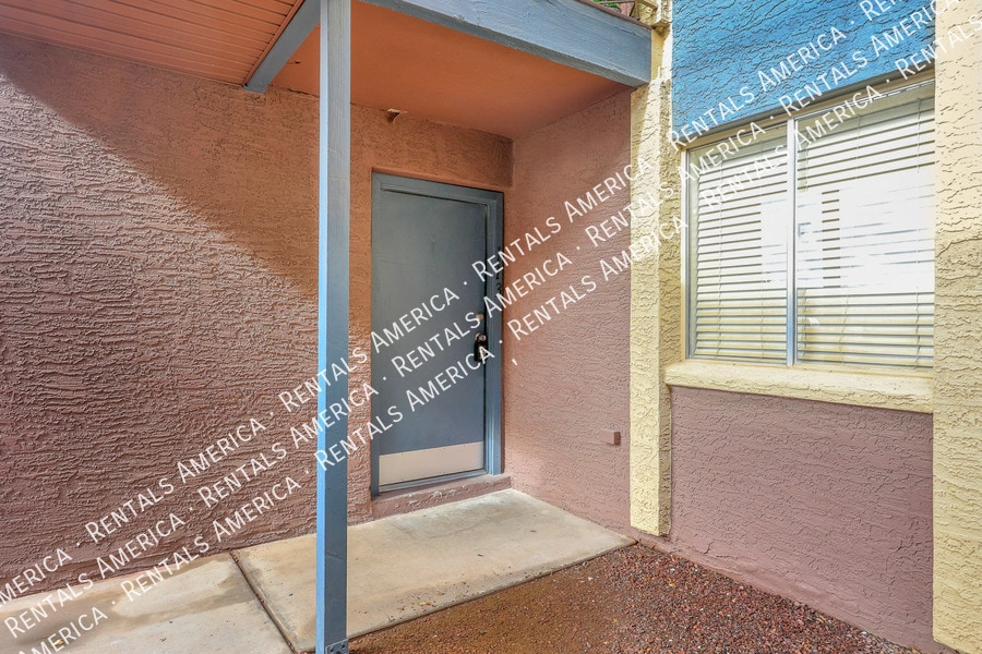 Building Photo - 16602 N 25th St