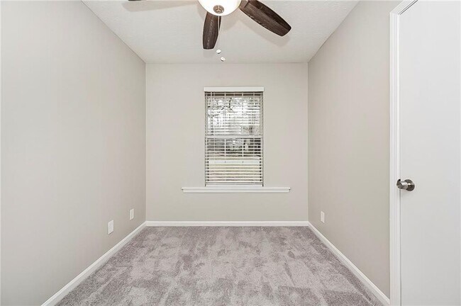 Building Photo - 8990 Sterling Ridge Ln