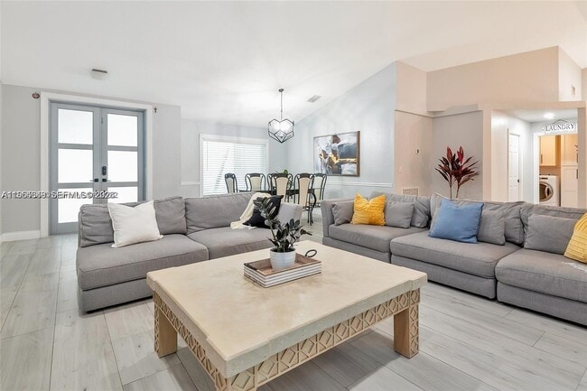 Building Photo - 1800 Water Ridge Dr