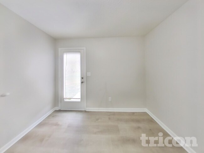 Building Photo - 7925 Liberty School Ln