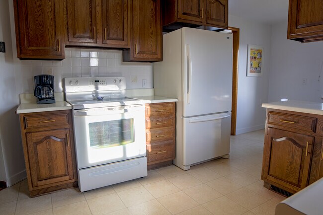 Building Photo - 6185 W 61st Ave