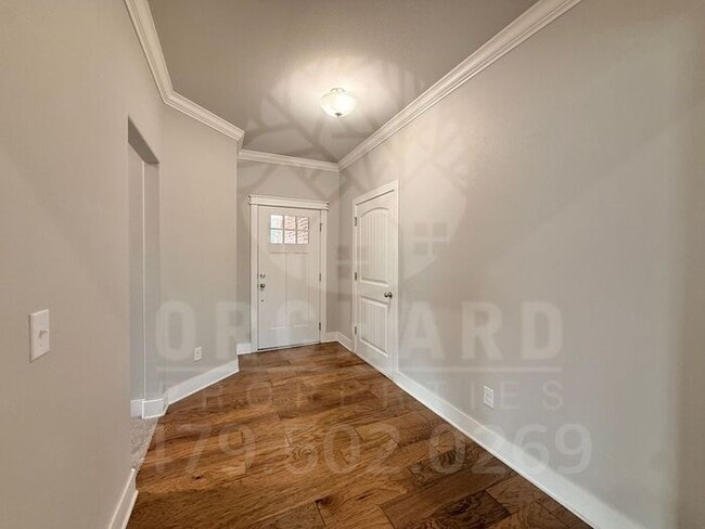 Building Photo - Single-Family Home- Stunning Applewood Plan