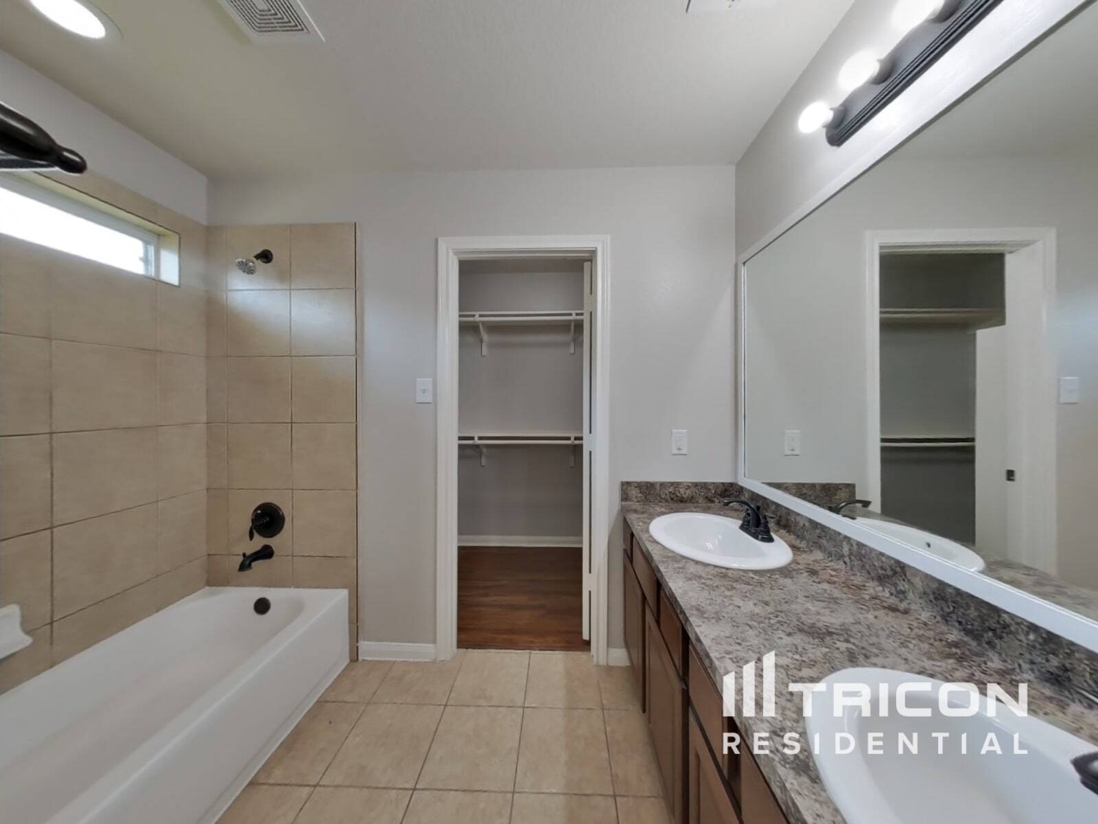 Building Photo - 12030 Green Bluff Ct