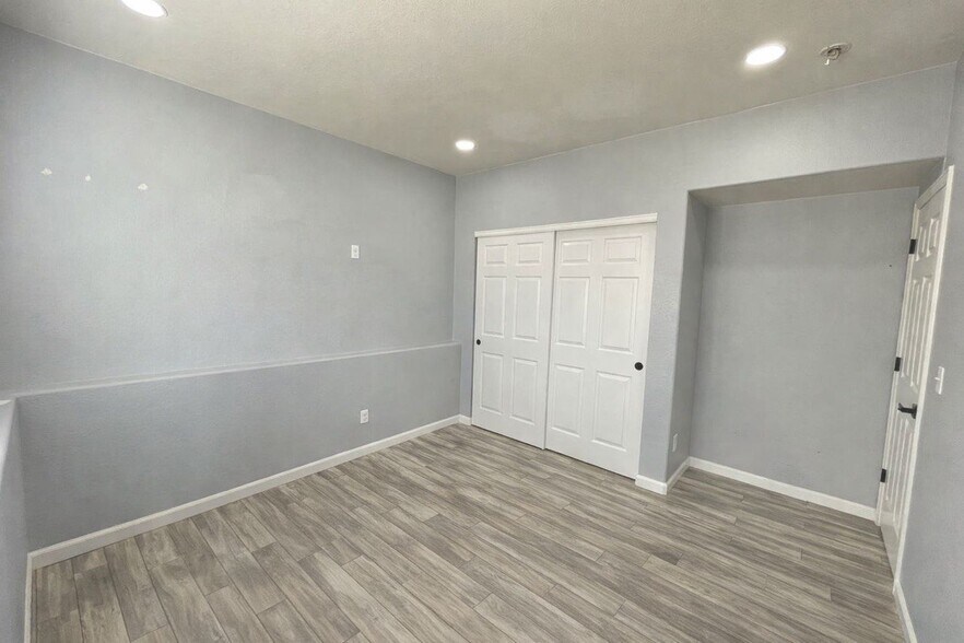 Building Photo - 4521 Gibraltar St