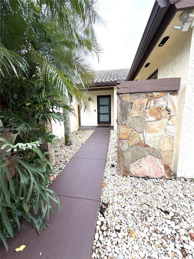 Building Photo - 2159 Baton Rouge