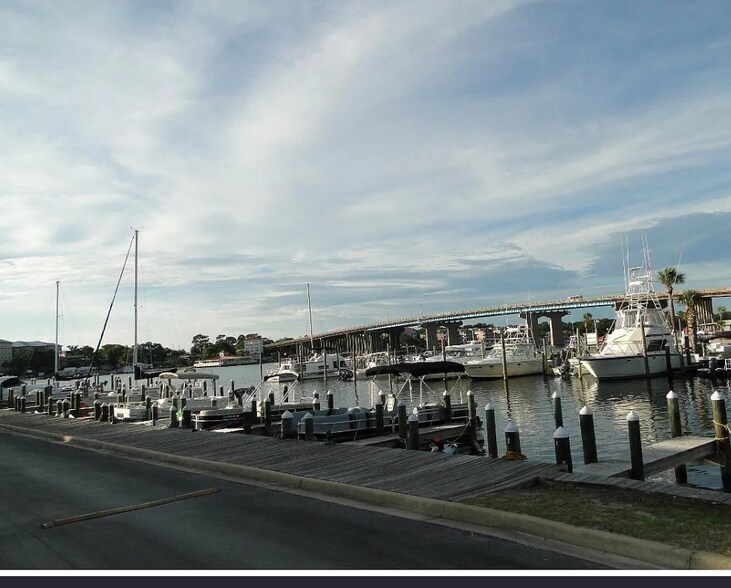 Building Photo - 228 Amberjack Dr