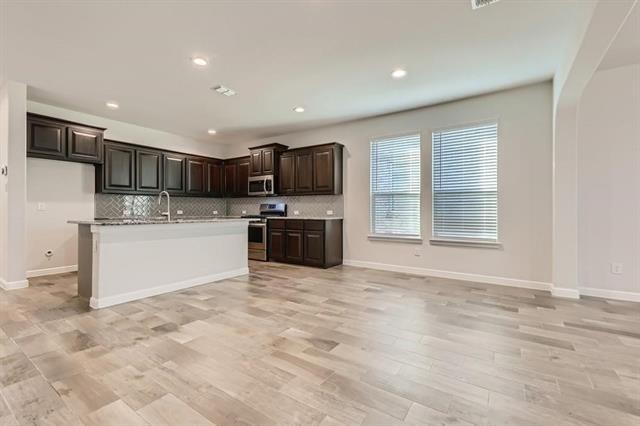 Building Photo - 15952 Hayes Ridge Dr