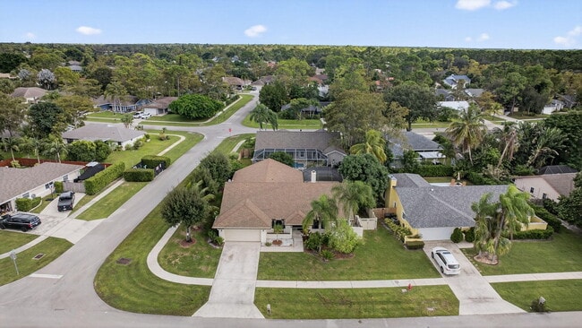Building Photo - 798 Blueberry Dr