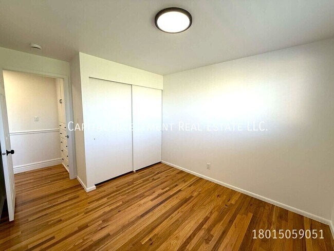 Building Photo - 1640 E 5375 S