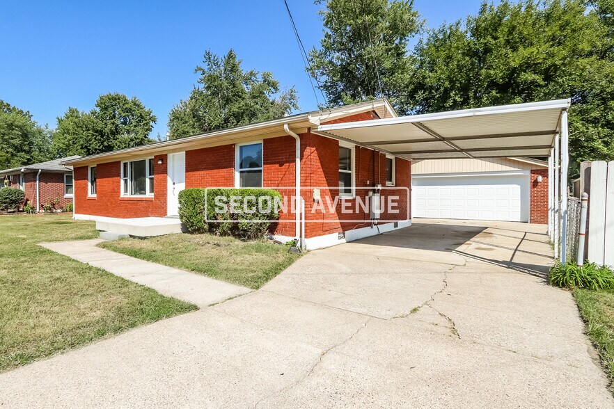 Primary Photo - 7215 Earl Dr