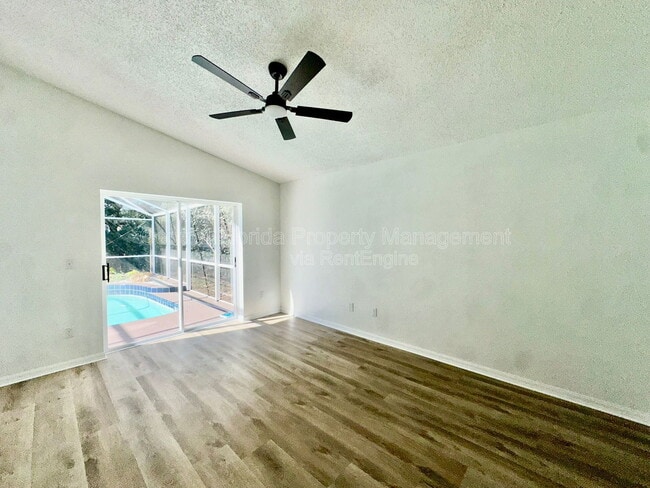 Building Photo - 3032 Bloomsbury Dr