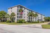 Building Photo - 2333 Indian River Blvd