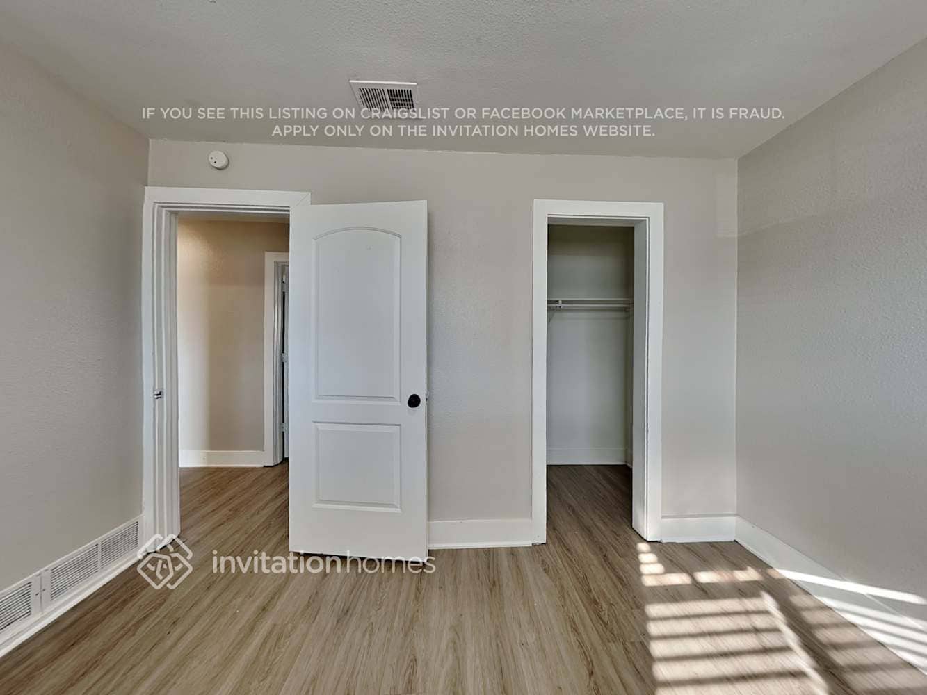 Building Photo - 923 Meadow Mead Dr