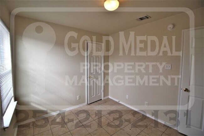 Building Photo - 4109 Elms Run Cir