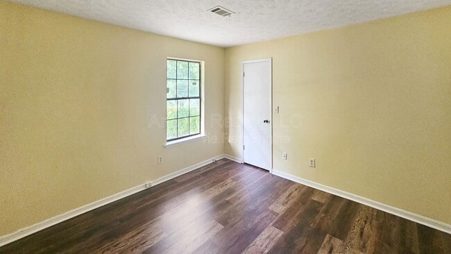 Building Photo - 2416 Newgate Dr