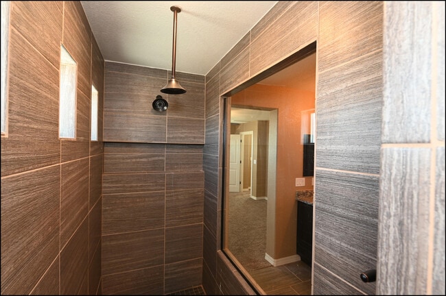 Building Photo - 4628 Marisabel Azcarate St