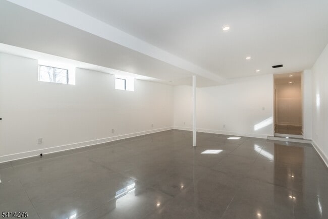 Building Photo - 76 Burnet Rd